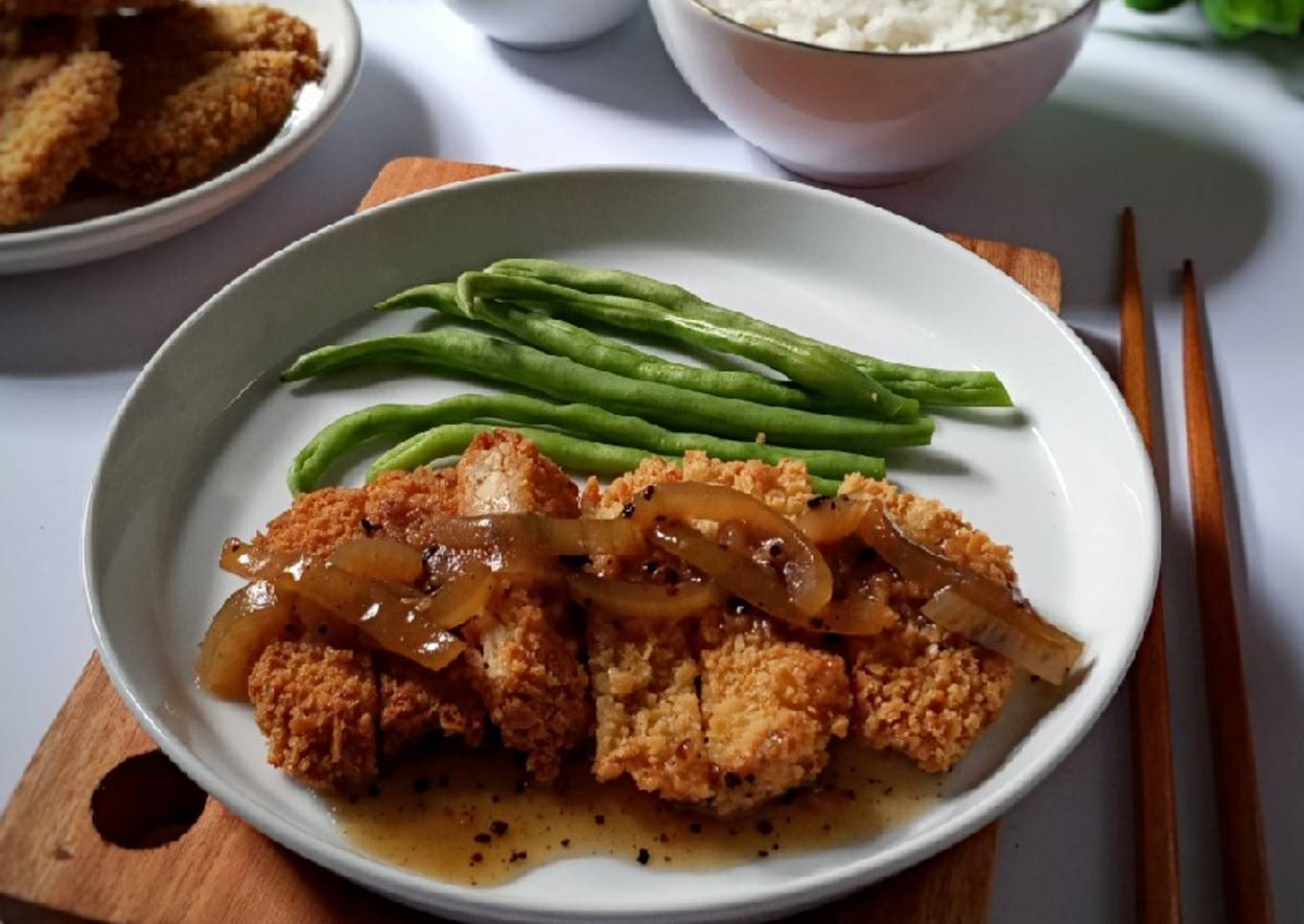 Tempe Katsu with Blackpepper Sauce