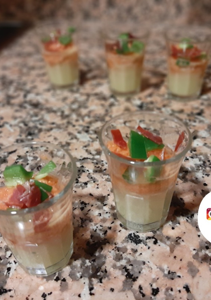 Una foto de Chupito de Espuma de Gazpacho