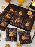 Crinkle Top Ragi Fudge Brownie (Finger Millet Fudge Brownie Recipe)