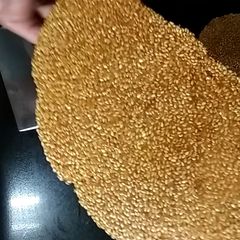 A picture of Til ki Chikki.