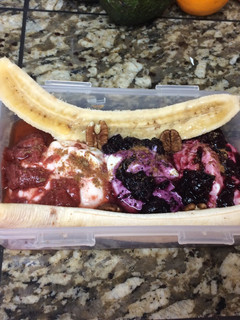 A picture of Yogourt Banana Split.