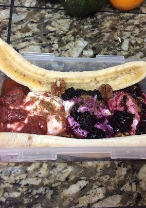 A picture of Yogourt Banana Split.
