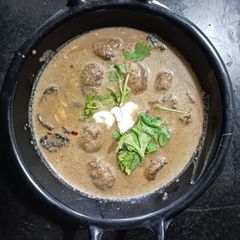Mushrooms in White wine vinegar sauce A picture of Mushrooms in White wine vinegar sauce.