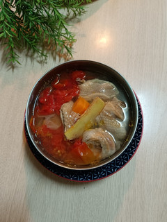 番茄高麗菜雞湯 的食譜成品照片