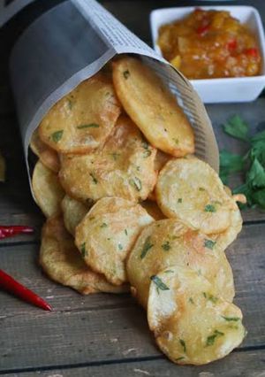 A picture of Potato slice bhajia#4weekschallenge#mystaplefoodrecipecontest.