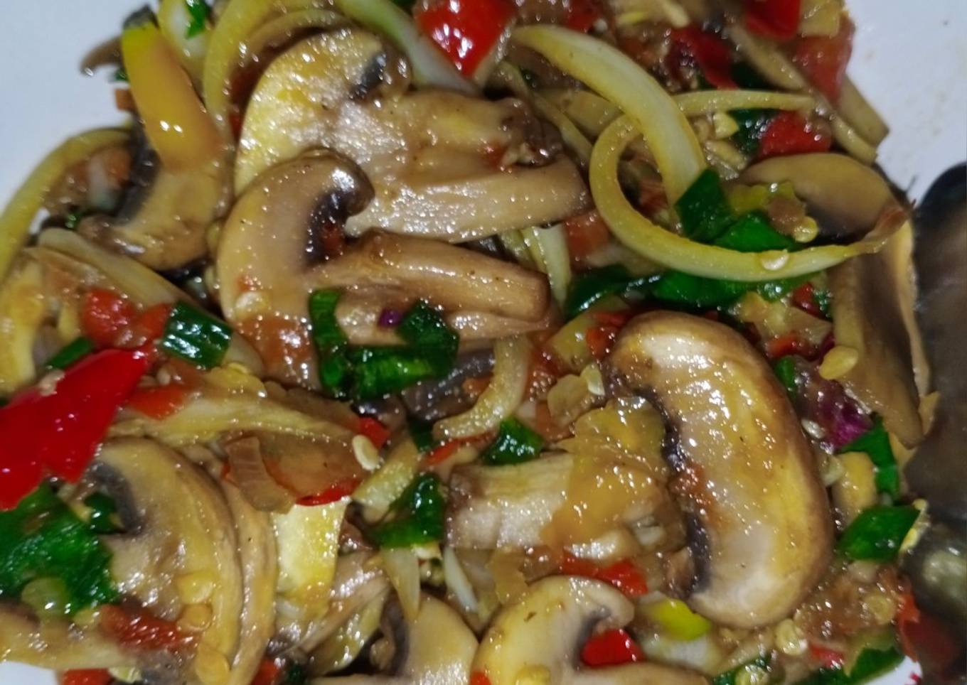 Tumis jamur kancing pedas