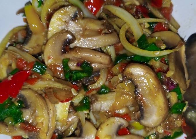 Mudah Banget Memasak Resep Tumis jamur kancing pedas