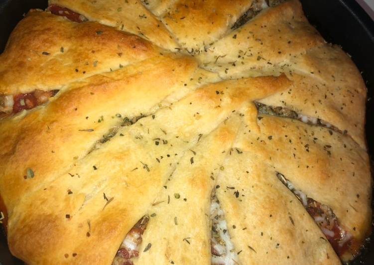 Crescent roll Pizza ring