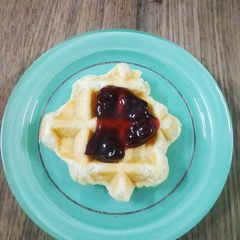 A picture of Waffle.