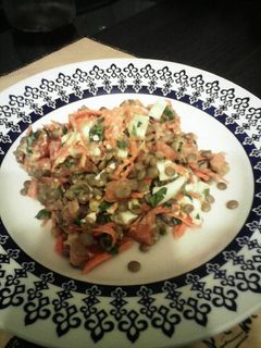 Una foto de Ensalada de lentejas con aderezo de huevo