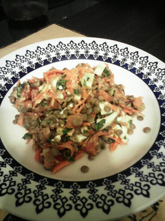 Una foto de Ensalada de lentejas con aderezo de huevo