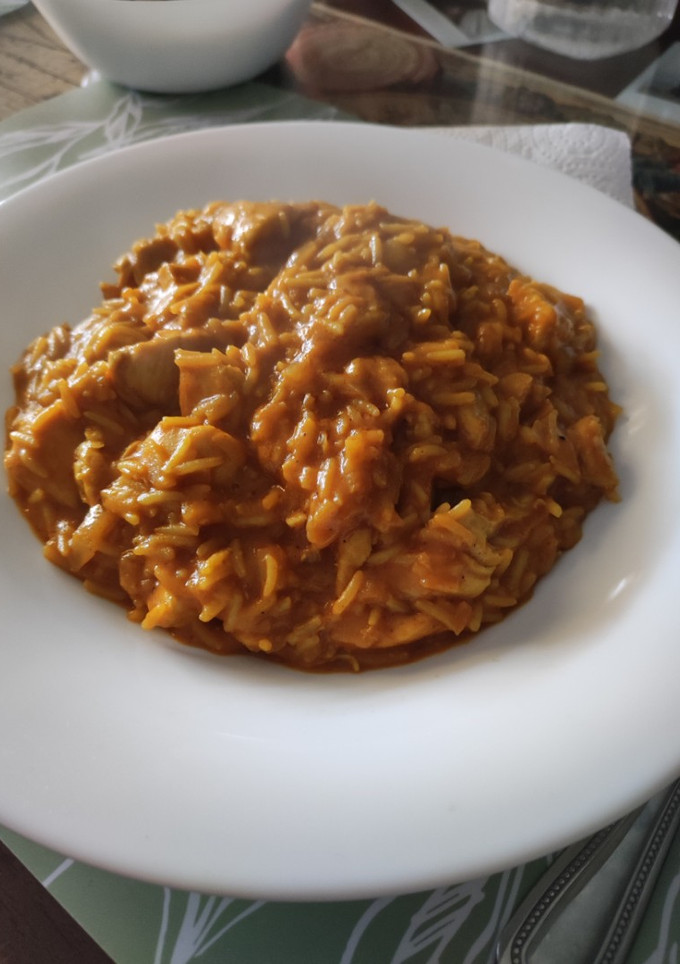 Una foto de Pollo al curry