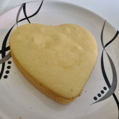 A picture of Eggless Vanilla cake.