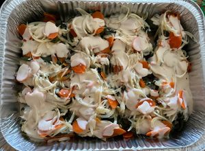 Una foto de Chiles rellenos de pollo en frío con escabeche artesanal