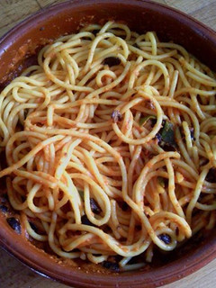 Una foto de Spaguettis con salsa de anchoas
