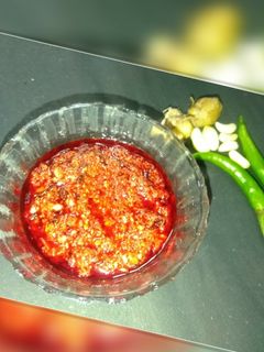अदरक लहसुन की चटनी (adrak lehsun ki chutney recipe in Hindi) रेसिपी मुख्य फोटो