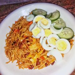 A picture of Brown sphagetti.