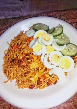 A picture of Brown sphagetti.