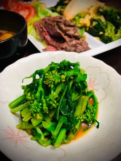 Una foto de Grelos con Salsa de Mostaza Japonés KARASHIAE🇺🇾🇯🇵菜の花の辛子和え