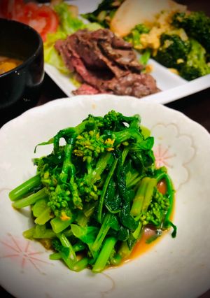 Una foto de Grelos con Salsa de Mostaza Japonés KARASHIAE🇺🇾🇯🇵菜の花の辛子和え