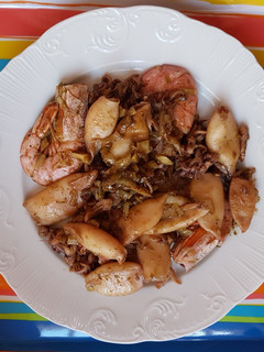 Una foto de Calamares con gambas