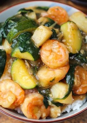 A picture of Shrimp Ankake Donburi(with zucchini and potatoes).