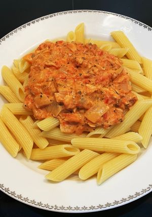 Une photo de Pâte thon tomates et basilic