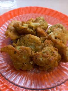 ফুলকপির বড়া (Cauliflower fry recipe in bengali) রেসিপির প্রধান ছবি