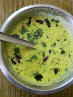 ஃப்ளைன் மோர் குழம்பு (Plain morkulambu recipe in tamil) செய்முறை முக்கிய புகைப்படம்