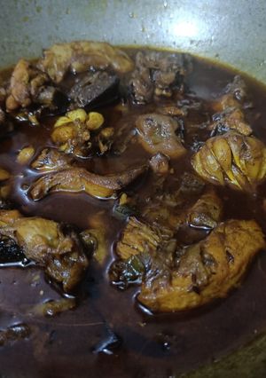 A picture of Chicken Curry/Chicken Garlic Masala.