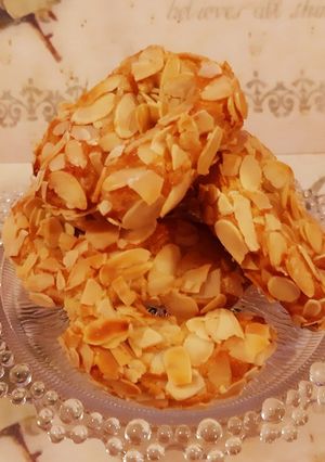 A picture of Easy Almond Cookies... 😋😋😋.