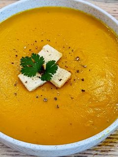 Hình của món Soup nấm, bí đỏ, phô mai.