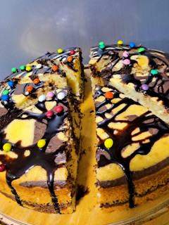 عکسی از دستور کیک عصرانه دو رنگ با ماست🥧