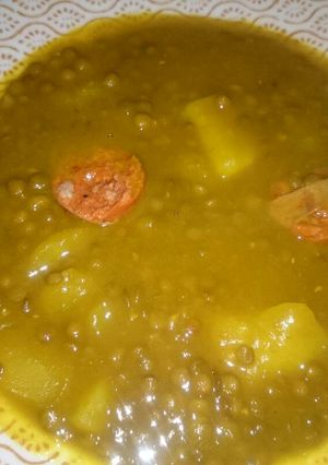 Una foto de Lentejas con chorizo y patatas