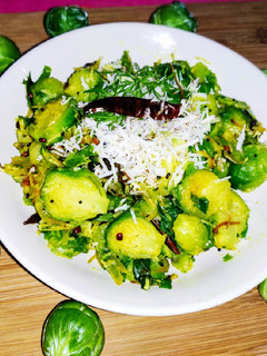A picture of Brussels Sprouts Poriyal.
