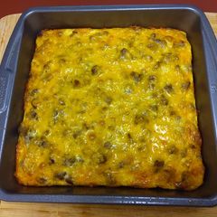 A picture of Lee's Breakfast Cheesy Hashbrown-Sausage Casserole.
