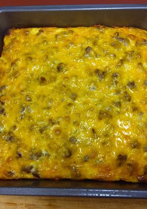 A picture of Lee's Breakfast Cheesy Hashbrown-Sausage Casserole.