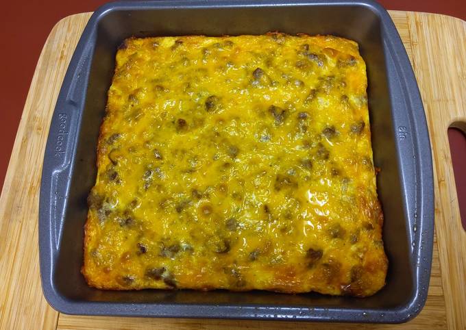 Lee's Breakfast Cheesy Hashbrown-Sausage Casserole