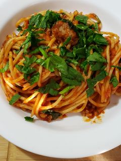 A picture of Sausage and Spinach Spaghetti.