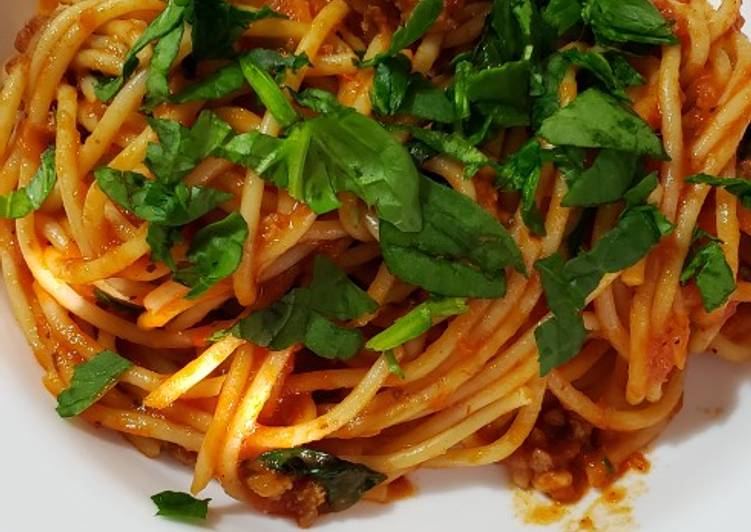 Recipe of Homemade Sausage and Spinach Spaghetti