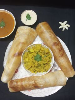 રવા મસાલા ઢોસા (Rava Masala Dosa Recipe In Gujarati) રેસીપી મુખ્ય ફોટો