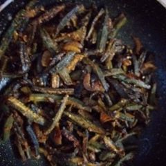 A picture of Bhindi kurkuri.