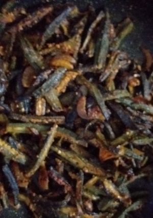 A picture of Bhindi kurkuri.