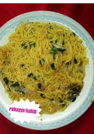 Indomie me zogale da kifi ainihin hoton girkin