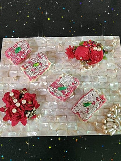 नारियल बर्फी (Nariyal Barfi recipe in Hindi) रेसिपी मुख्य फोटो