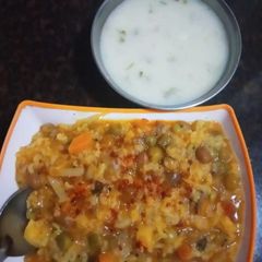 A picture of Jalaram khichdi.
