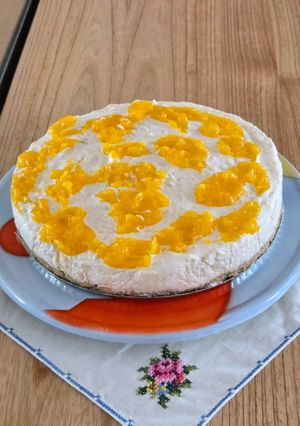 Una foto de Cheesecake de duraznos de lata 🥫 🍑 sin horno, fácil, exprés, adaptable a los potes que consigas