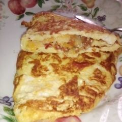 Cheesy bacon omelette A picture of Cheesy bacon omelette.