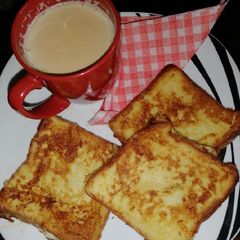 A picture of Sweet egg bread toast.