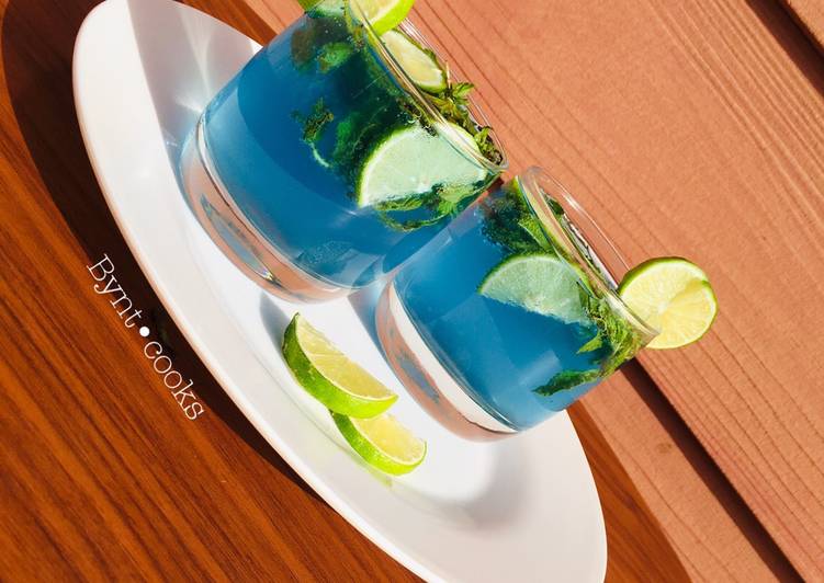 Recipe of Quick Fizz blue🍹